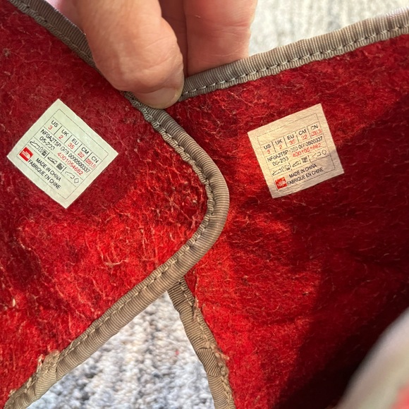 The North Face Kids Alpenglow Snowboots - size 3 - Picture 9 of 10